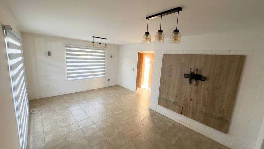 Vive con Estilo en Exclusiva Casa Cómoda (187753) - Imagen 3