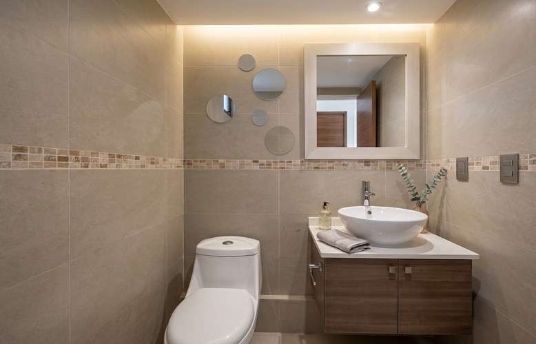 ARRIENDO EXCLUSIVA CASA EN CHICUREO - Imagen 9