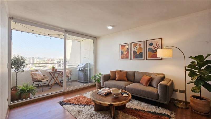 Departamento en venta de 2 dorm con estacionamiento en Macul