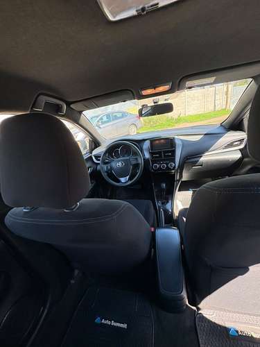 Toyota Yaris Sport E - Imagen 5
