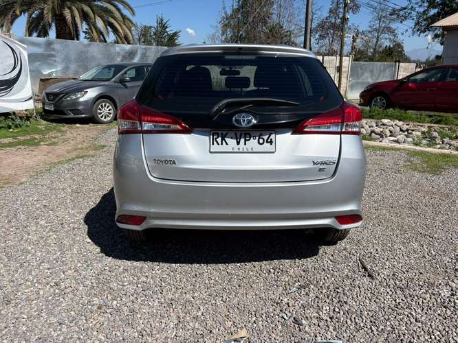 Toyota Yaris Sport E - Imagen 3