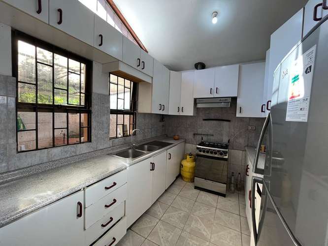 Casa en paradero 11 a pasos del Unimarc de Villa A - Imagen 14