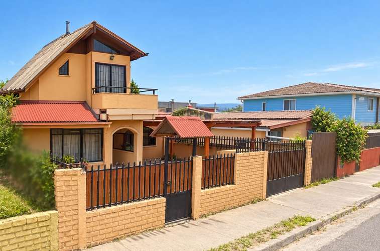 Casa en paradero 11 a pasos del Unimarc de Villa A - Imagen 1
