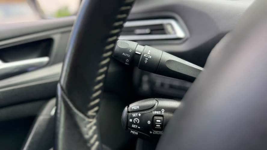 Peugeot 308 1.2 ALLURE PACK PURETECH 130HP AT (2017) - Imagen 18