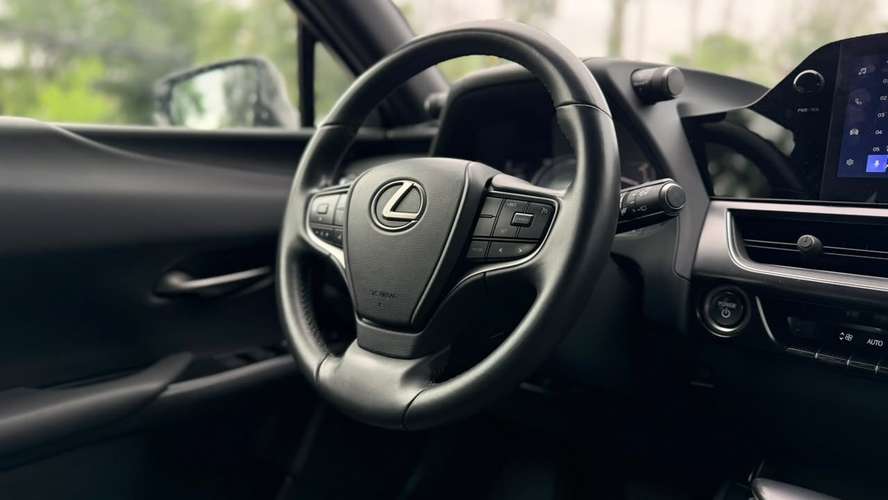 Lexus UX 250h 2.0 H LUX 4X2 AT 5P (2023) - Imagen 10