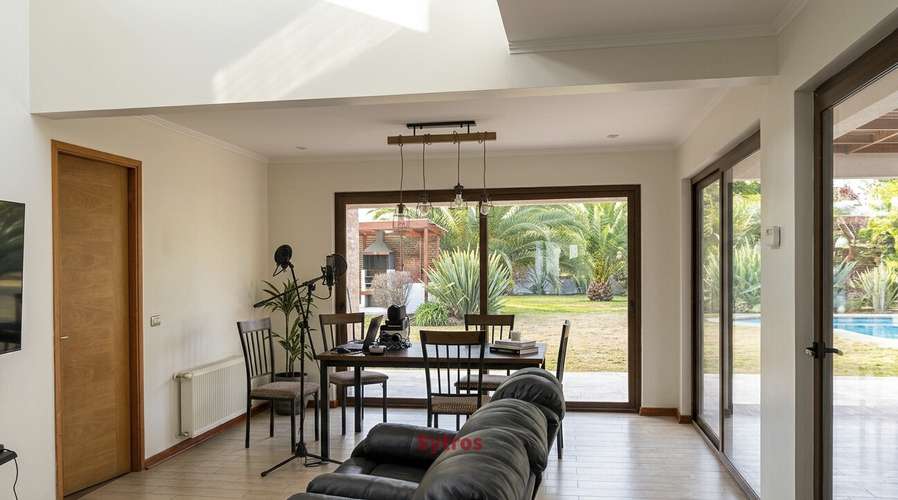 Arriendo Amplia Casa en El Algarrobal Chicureo - Imagen 6