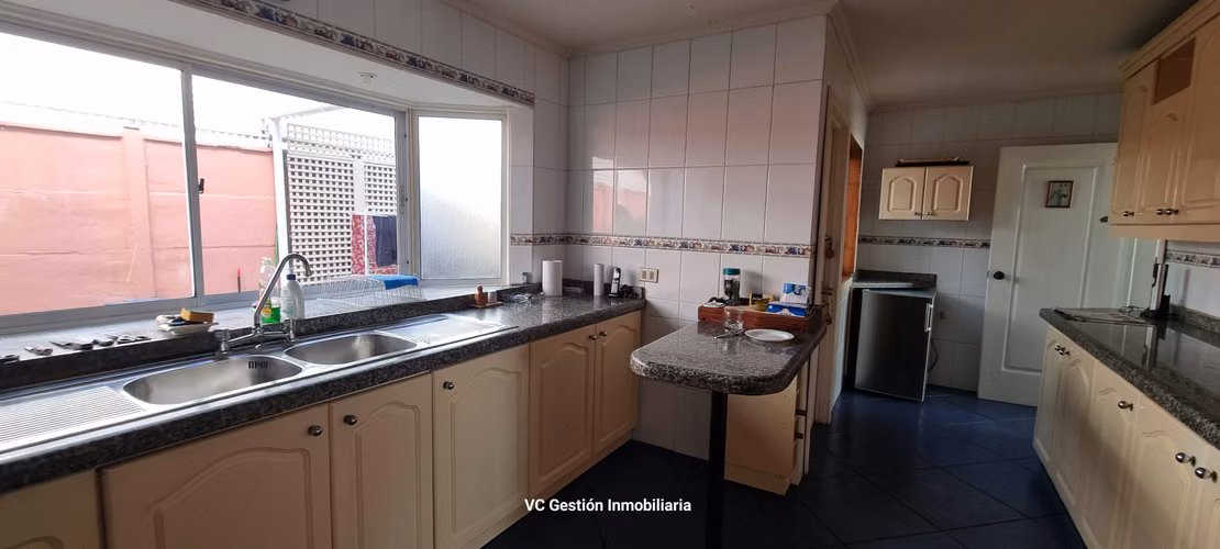 En venta casa ubicada en un sector privilegiado de Concón, tranquilo, residencial. - Imagen 9