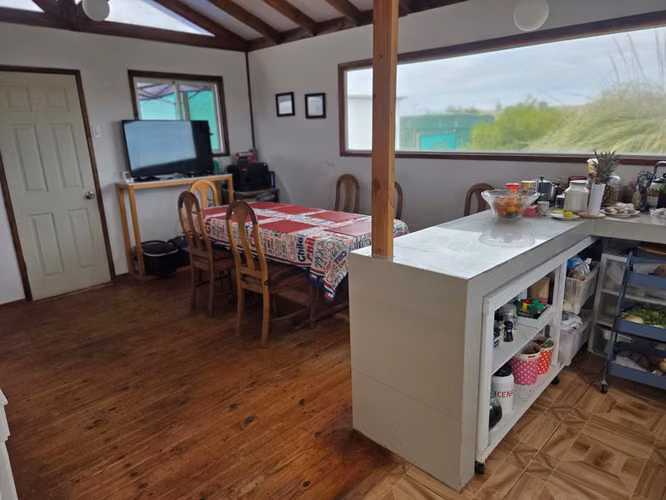 Parcela con casa y cabañas 2 cabañas. - -Todo amoblado