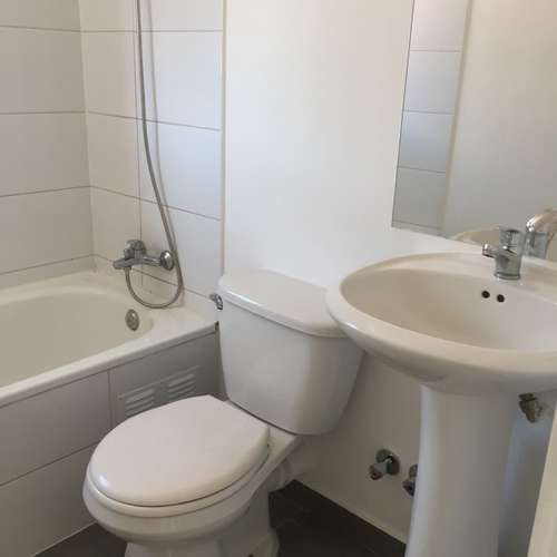 CÓMODA CASA SE ARRIENDA CONDOMINIO PIE ANDINO - Imagen 17