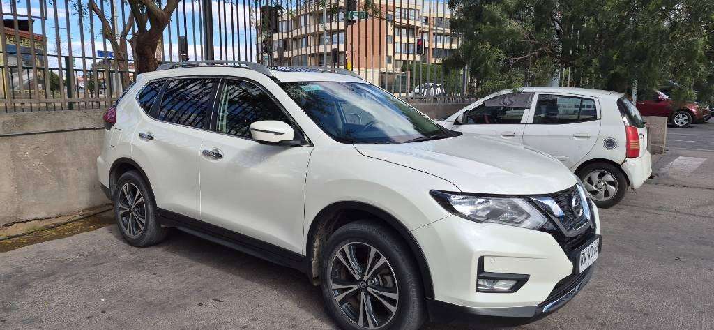 Nissan XTRAIL Advance 2.5
