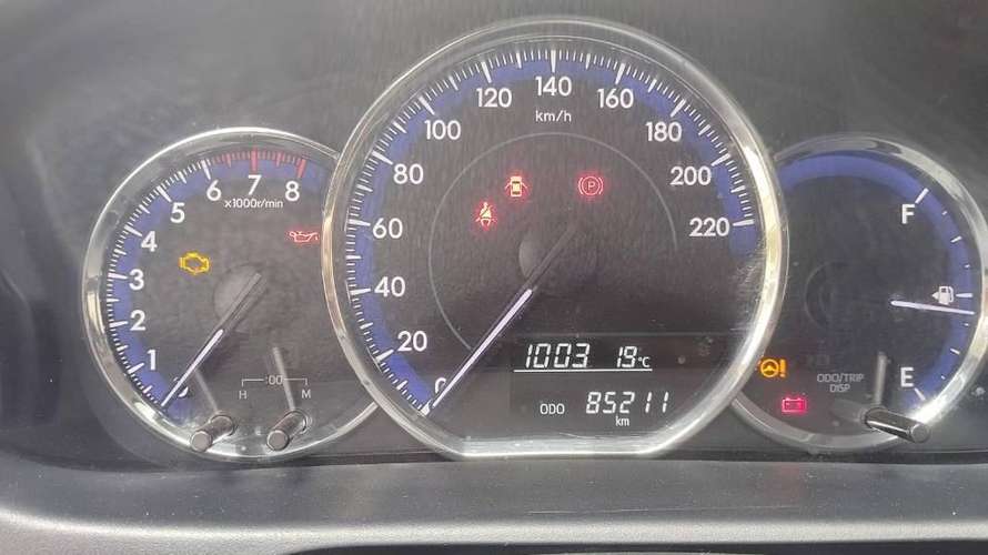 Toyota Yaris Sedan - Imagen 6
