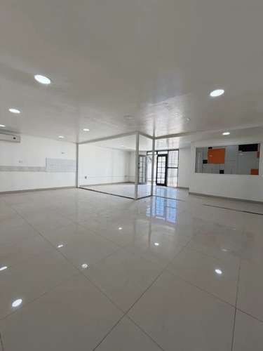 SE ARRIENDA LOCAL COMERCIAL SECTOR DE ALTO FLUJO