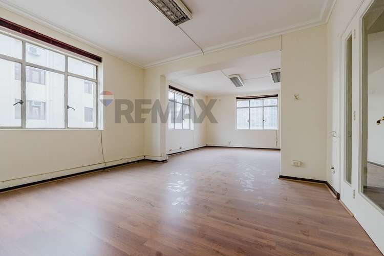 Oficina de 205 m² para empresas e instituciones - Imagen 18