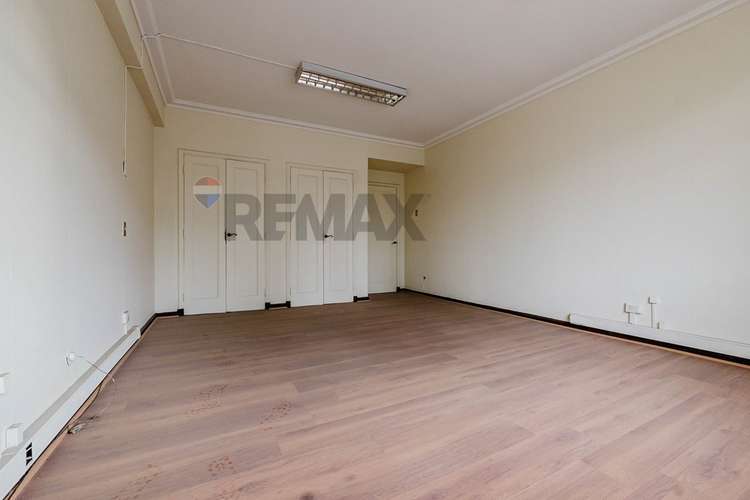 Oficina de 205 m² para empresas e instituciones - Imagen 13