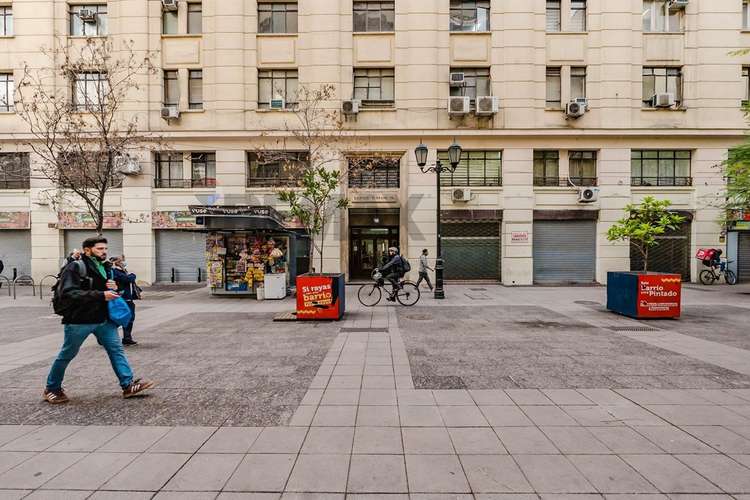 Oficina de 205 m² para empresas e instituciones - Imagen 32
