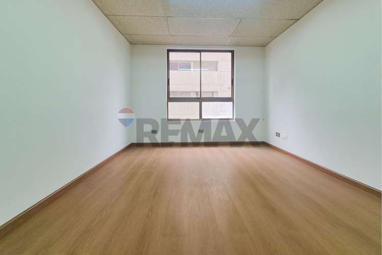 Exclusiva oficina barrio el golf - Imagen 4