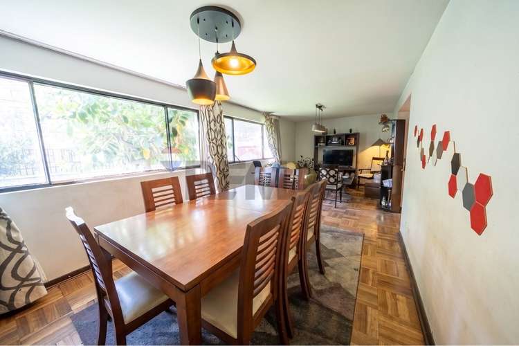 Espaciosa casa en venta 4d 2b