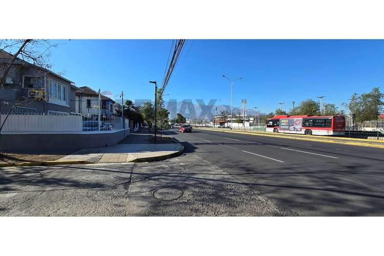 Proyecto strip center, uso comercial o residencial - Imagen 7
