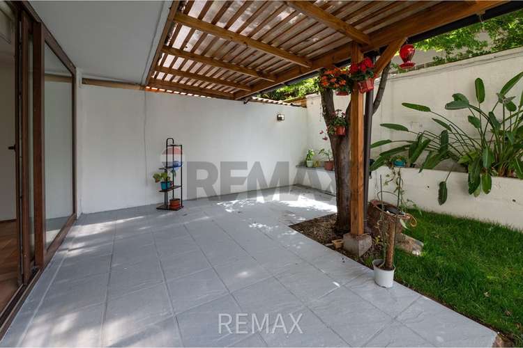 Lindo depto 1d2b + patio privado, renovado - Imagen 11