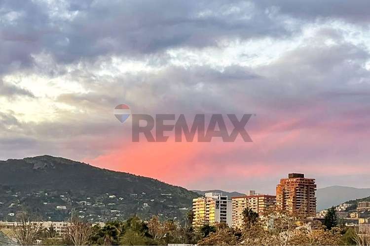 Dúplex con vista despejada al cerro calán