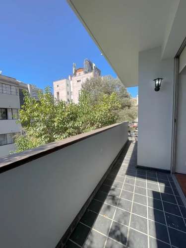 VENTA DPTO BARRIO LASTARRIA, REMODELADO, A PASOS DEL METRO - Imagen 1