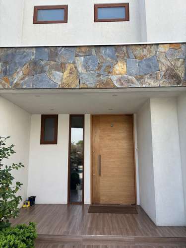 VENTA HERMOSA CASA EN PIEDRA ROJA, 4 HA 5BA - Imagen 2