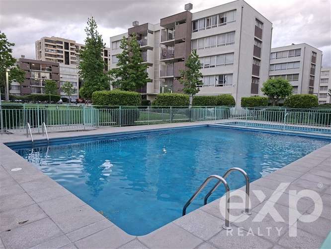Departamento en arriendo de 3 dorm. en cond Maipú