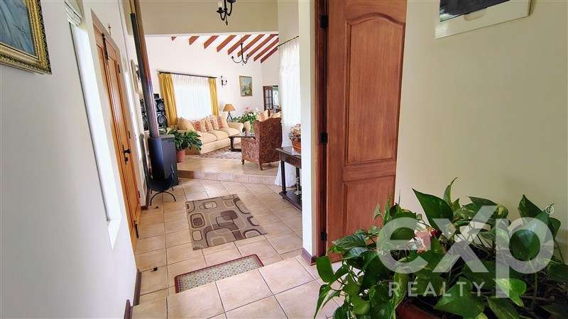 Vende parcela en Olmué. Casa de 140 m2. Piscina. - Imagen 34