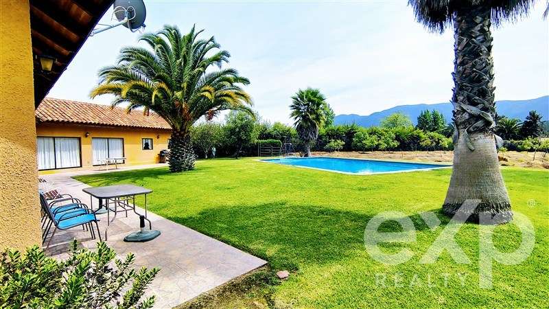 Vende parcela en Olmué. Casa de 140 m2. Piscina. - Imagen 14