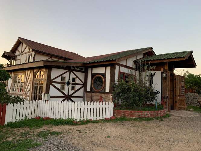 Propiedad Comercial En Los Laureles, Ex Restaurante-pizzería Pavarotti