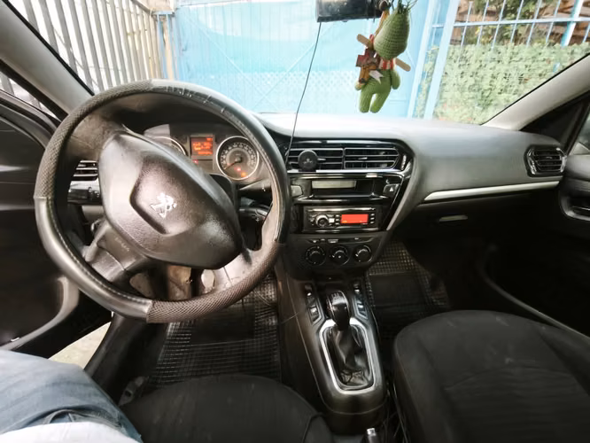 Peugeout 301 Año 2015