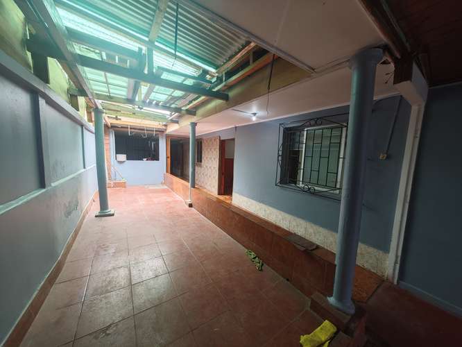 AMPLIA CASA DE VARIAS HABITACIONES EN LO PRADO 6 DOR 3 BAÑOS