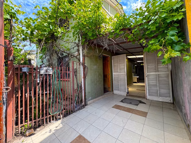 Casa en Arriendo, entre calle Sagrada Familia y Los Reyes Magos