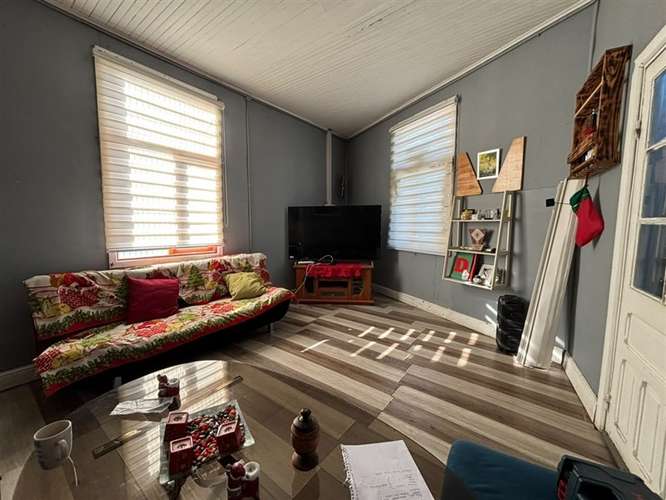 Casa con amplio terreno en el centro de Punta Arenas - Imagen 2