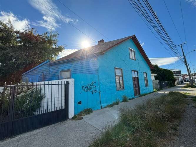 Casa con amplio terreno en el centro de Punta Arenas