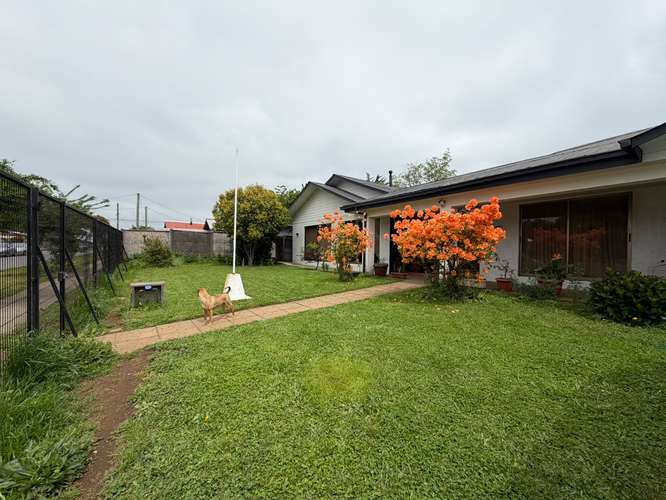 EN VENTA MODERNA CASA EN LA COMUNA DE PINTO - Imagen 1