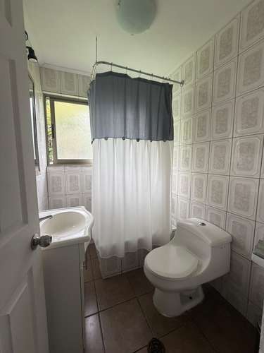 EN VENTA MODERNA CASA EN LA COMUNA DE PINTO - Imagen 9