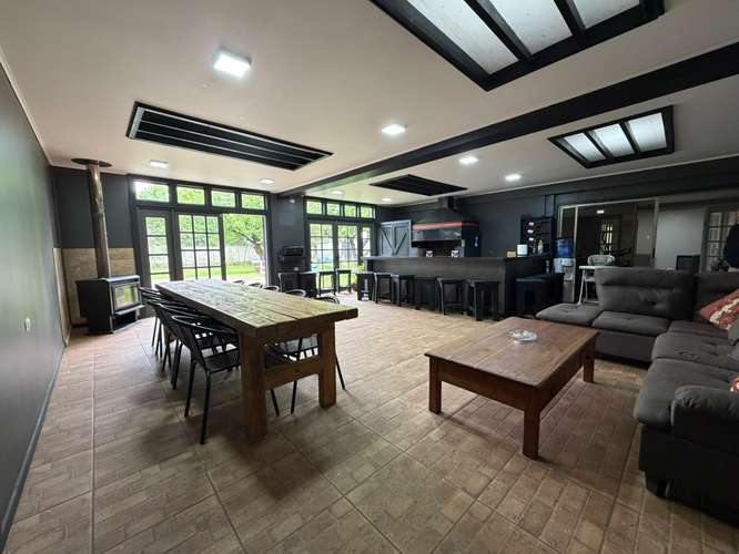 EN VENTA MODERNA CASA EN LA COMUNA DE PINTO - Imagen 24