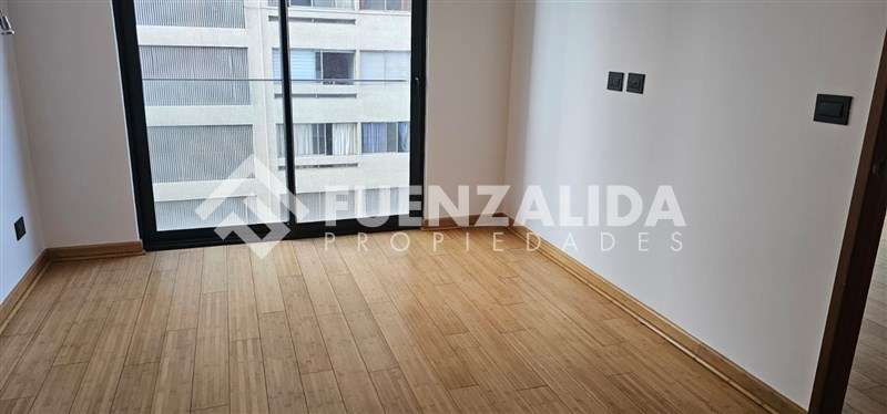 Moderno depto. en arriendo de 1 dorm. 1 estac. Las Condes - Imagen 9