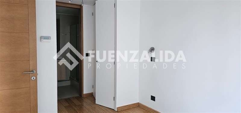 Moderno depto. en arriendo de 1 dorm. 1 estac. Las Condes - Imagen 8