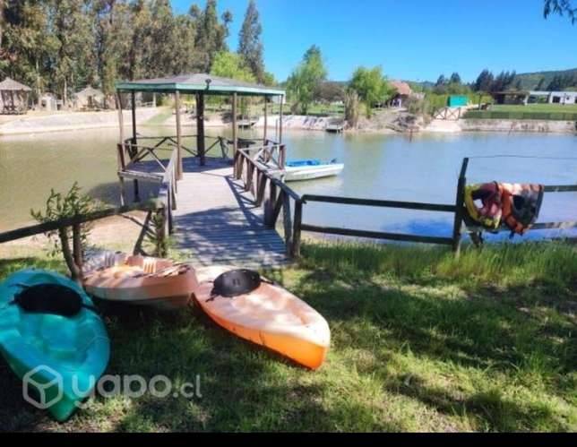 Rapel casa con lago.