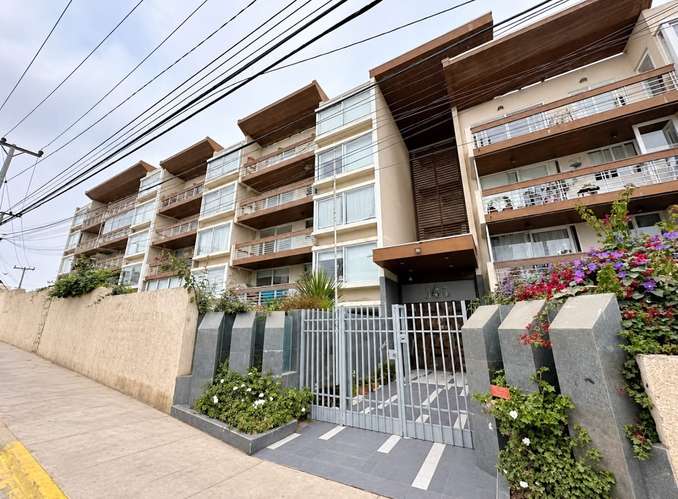 Amplio departamento esquina con gran terraza en Los Romeros, Concón