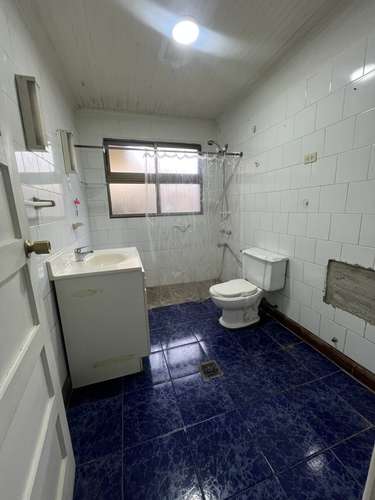 Se vende casa de un piso en centro de Chillán - Imagen 11