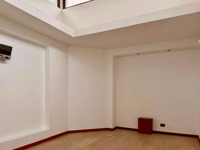 Excelente casa comercial Nueva Costanera - Vitacura,  Excelentes espacios - Imagen 20