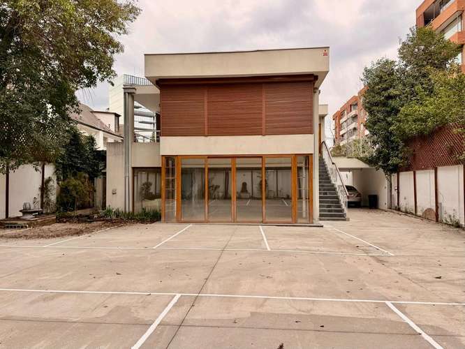 Excelente casa comercial Nueva Costanera - Vitacura,  Excelentes espacios - Imagen 8