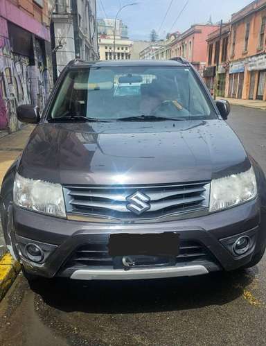 Vendo  Jeep Suzuki grand vitara 3 puertas Km
