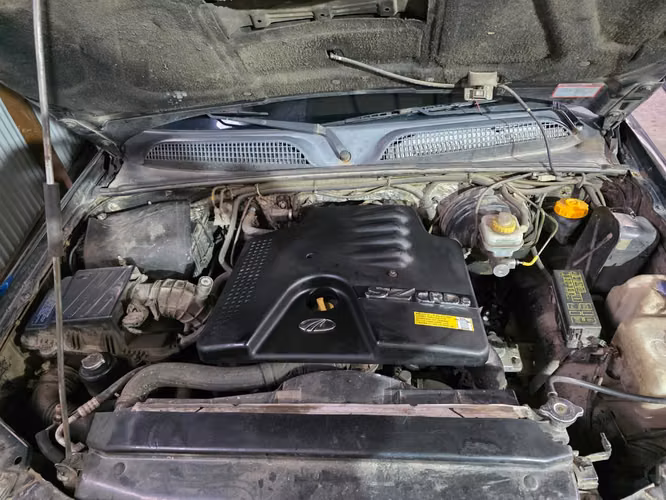 Mahindra Pik Up 4x4 2.6 Turbo 2011