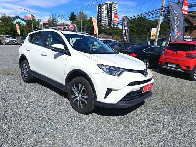 TOYOTA RAV4 ADVENTURE 4X2 LUJO 2.0 AT 722CLA - 2018 | 5216