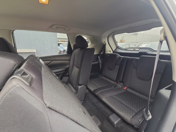 NISSAN X-TRAIL SENSE 2.5 AT - Imagen 9