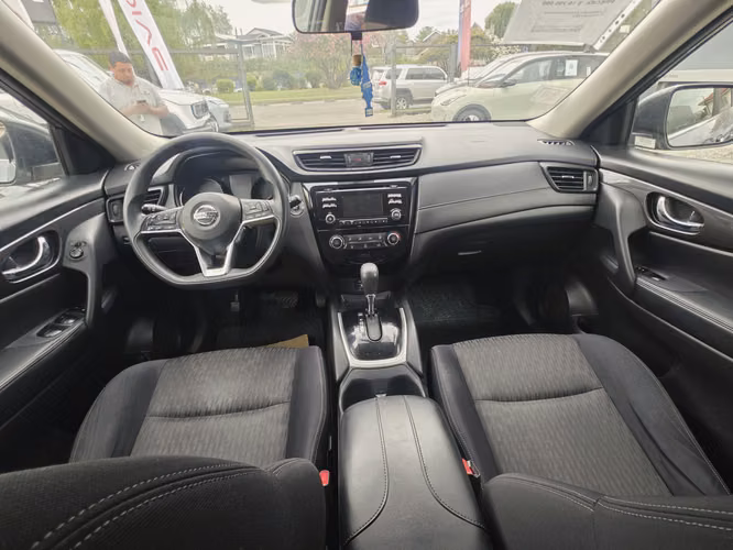 NISSAN X-TRAIL SENSE 2.5 AT - Imagen 10